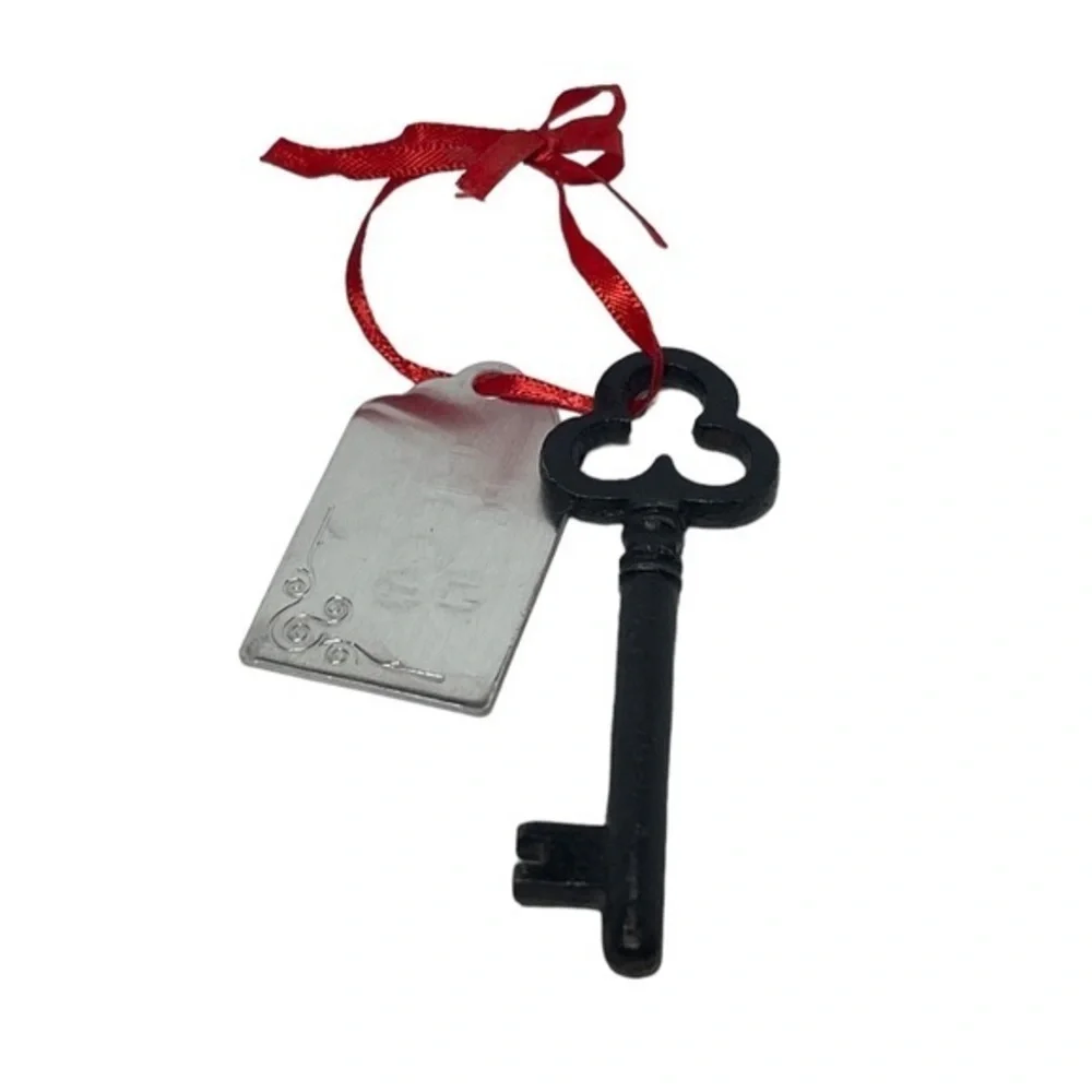 Handmade stamped‎ silver tag iron skeleton key holiday house warming ornament